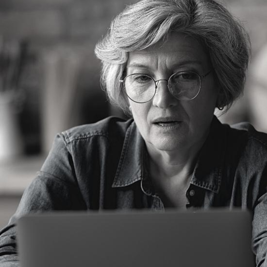 woman on laptop